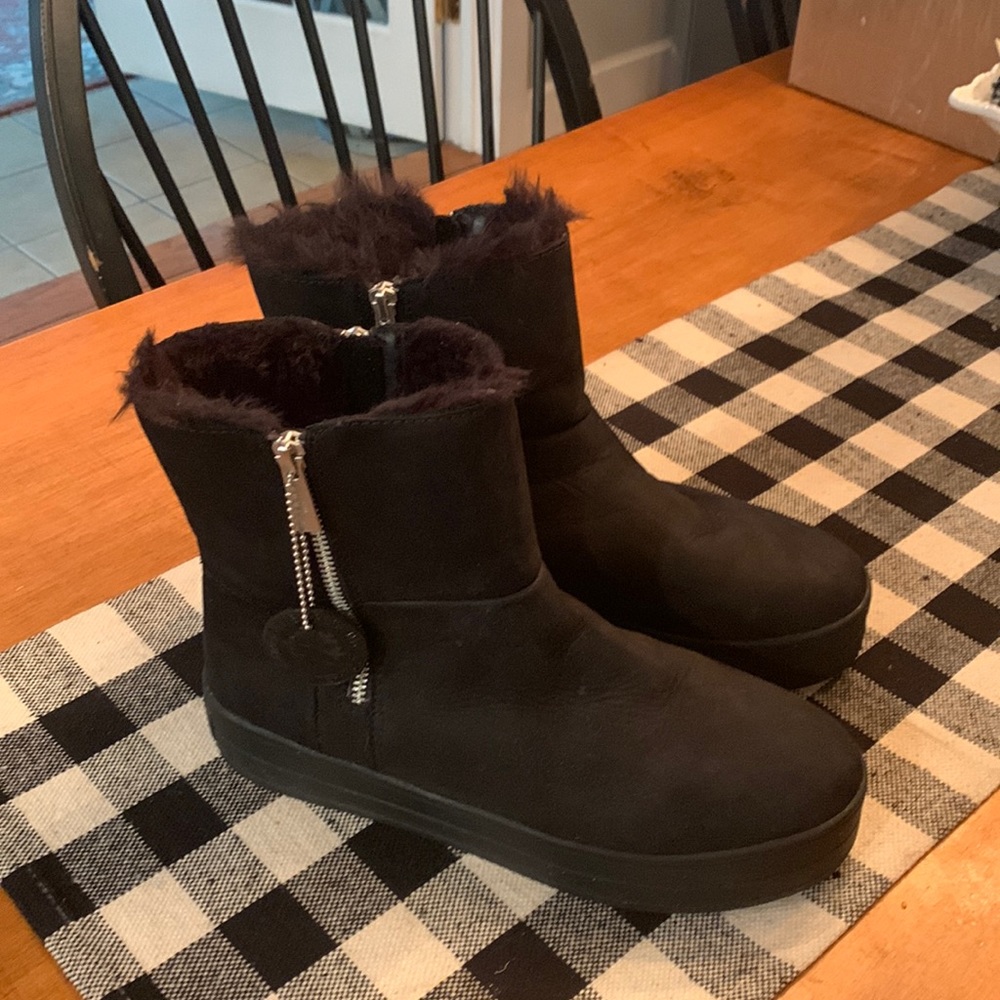 J slide waterproof suede zipper boots, size 9 1/2 great condition